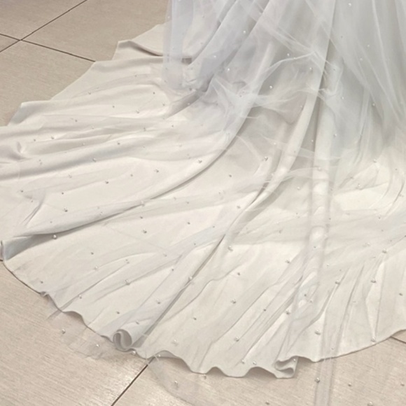 NEW COOPER VEIL PEARL CATHEDRAL LENGTH VEIL main image 5